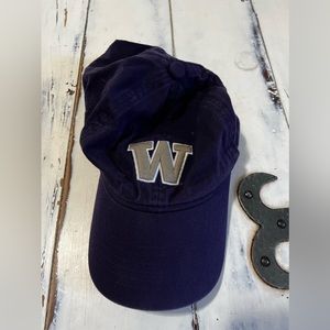Washington Huskies adjustable hat